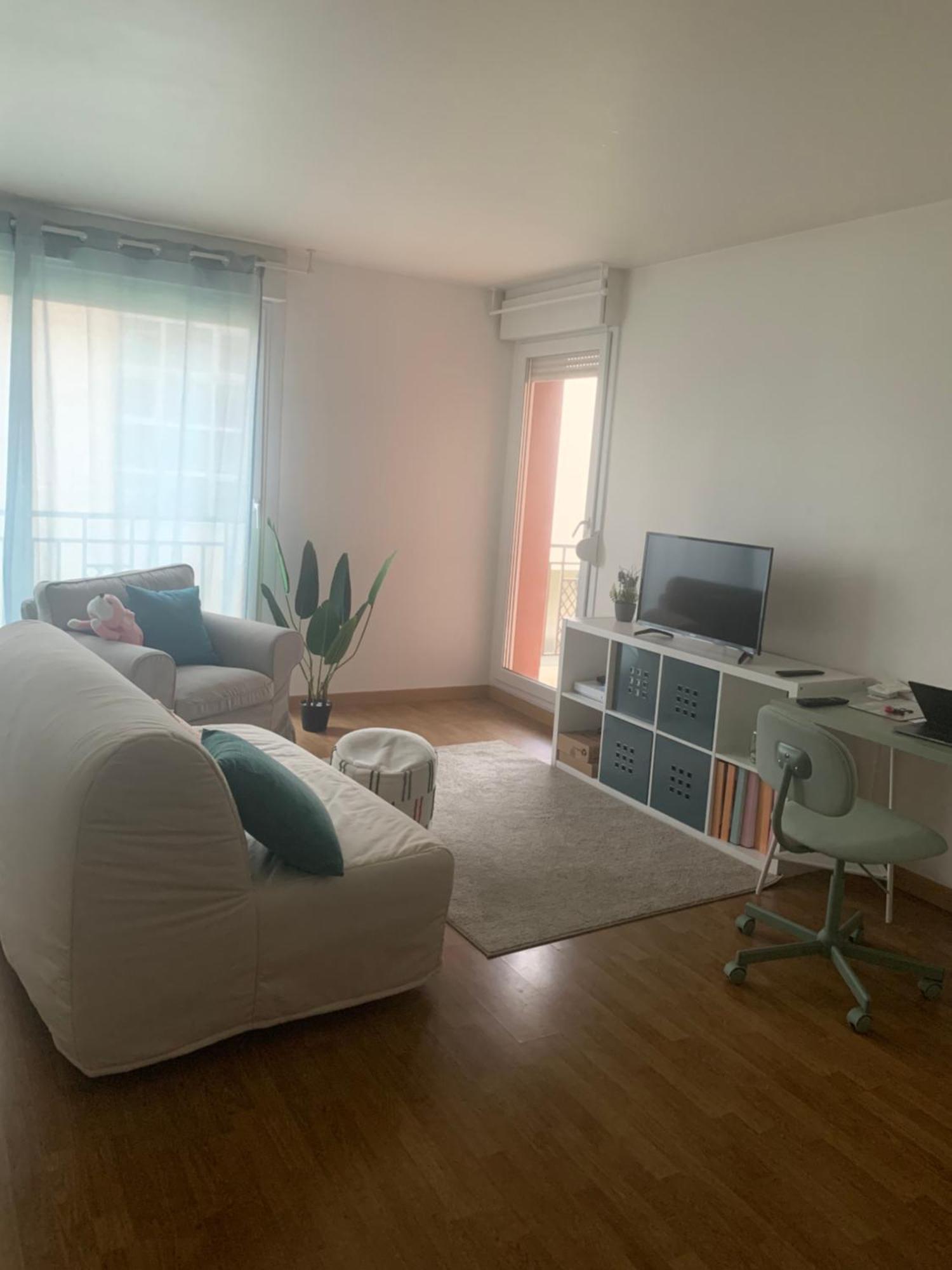 Crystal Apartment *